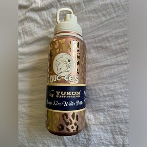 Bucees leopard limited edition water bottle